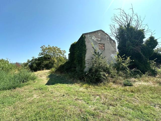Rustico in vendita a Burattini, Camerano