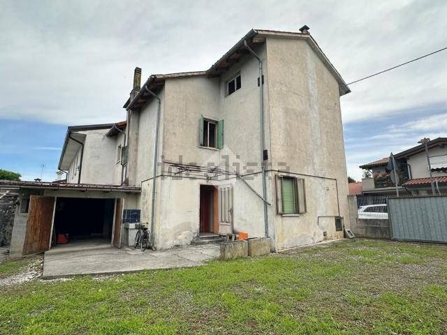 Rustico in vendita a Rosa, San Vito Al Tagliamento