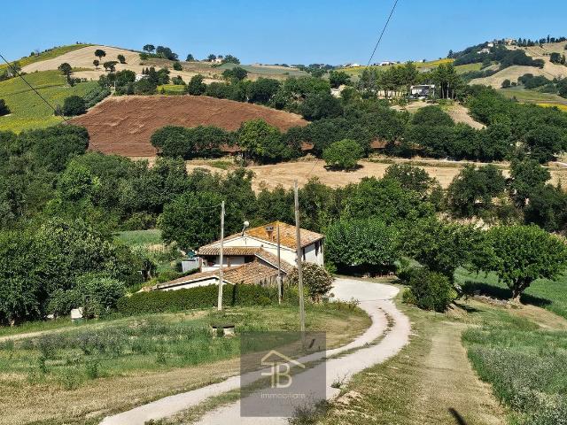 Rustico in vendita a Marche, Ancona
