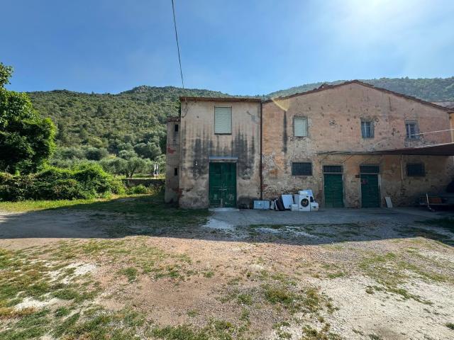 Rustico in vendita a San Giovannialla Vena, Toscana