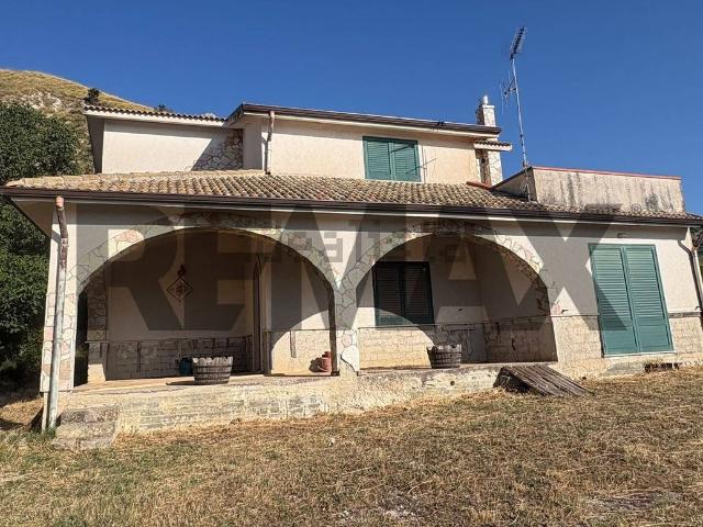Rustico in vendita a Contessa Entellina, Sicilia