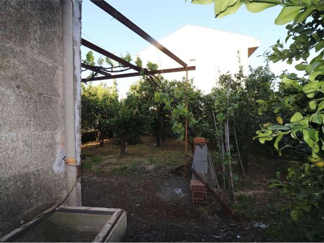 Rustico in vendita a Santa Venerina, Sicilia