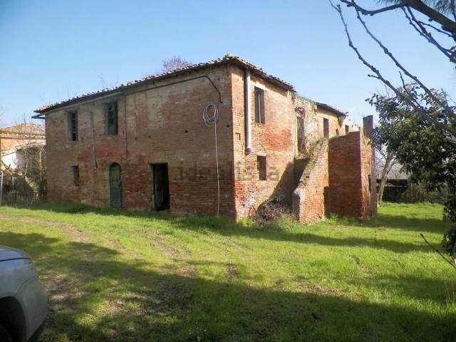 Rustico in vendita a Monteroni D'arbia, Toscana