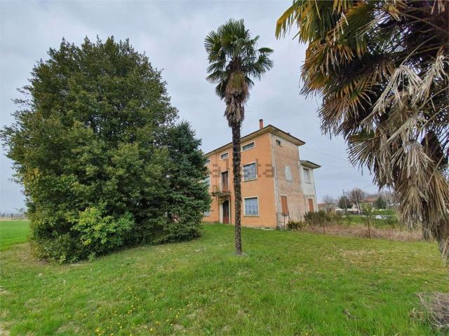 Rustico in vendita a Azzano Decimo, Friuli-Venezia Giulia
