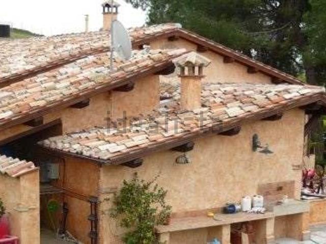 Rustico in vendita a Tuscania, Lazio