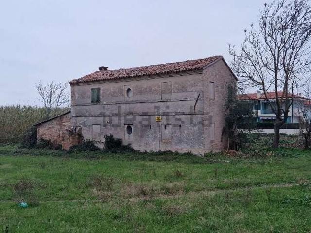 Rustico in vendita a San Lazzaro, Marche