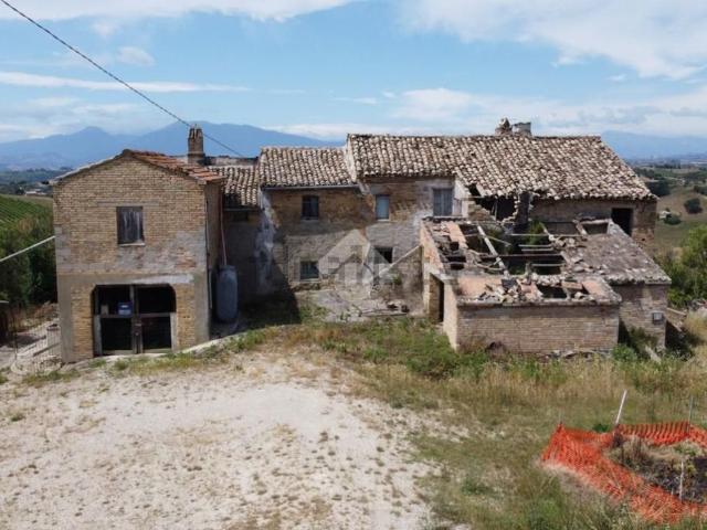 Rustico in vendita a Acquaviva Picena, Ascoli Piceno