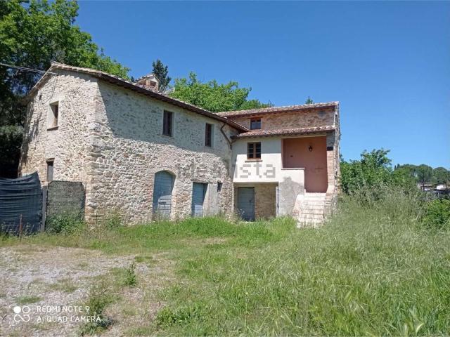 Rustico in vendita a Cenerente, Umbria