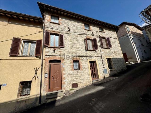 Rustico in vendita a Sassuolo, Gualdo Tadino
