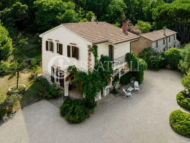 Rustico in vendita a Campiglia Marittima, Toscana