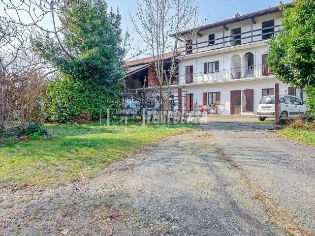 Rustico in vendita a Agrate, Agrate Conturbia