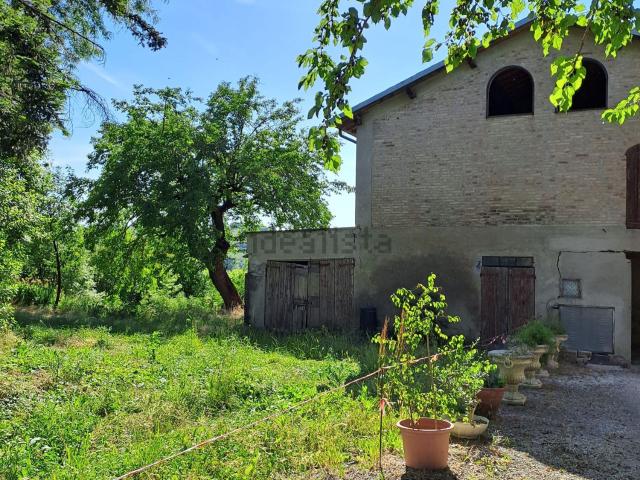 Rustico in vendita a Unione di comuni Terre di Castelli, Castelvetro Di Modena