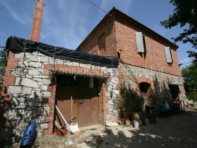 Rustico in vendita a Trequanda, Siena