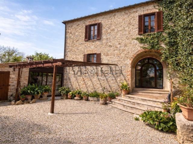 Rustico in vendita a Asciano Scalo, Asciano