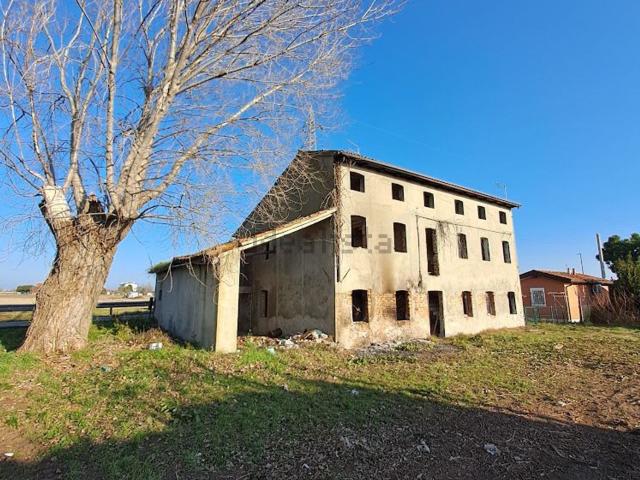 Rustico in vendita a Ca' Ballarin, Venezia