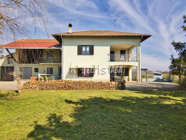 Rustico in vendita a Rovasenda, Vercelli