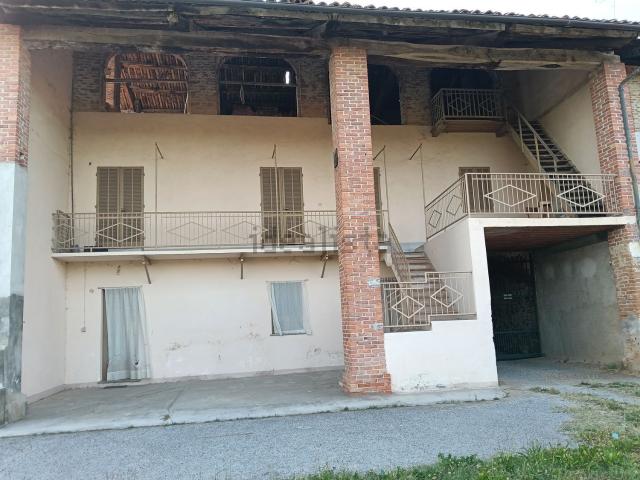 Rustico in vendita a Carrù, Cuneo