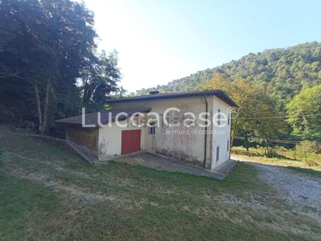 Rustico in vendita a Camaiore, Toscana