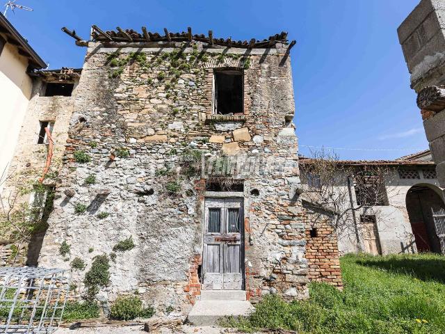 Rustico in vendita a Rogeno, Lombardia