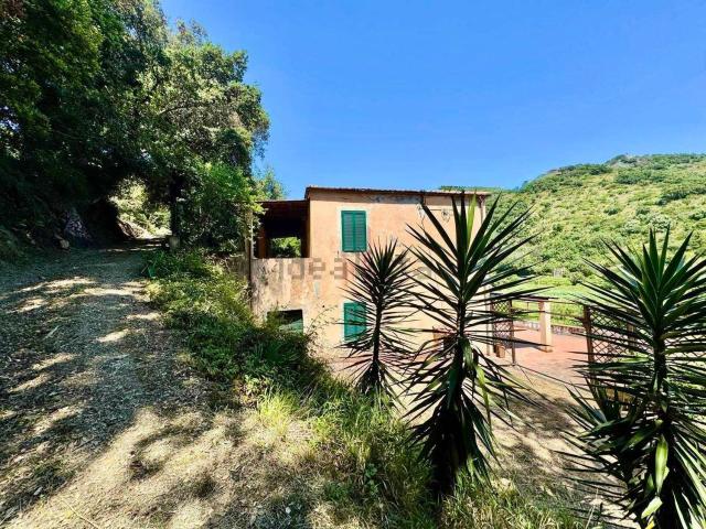 Rustico in vendita a Rio, Toscana