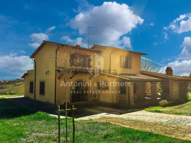 Rustico in vendita a Orvieto, Umbria