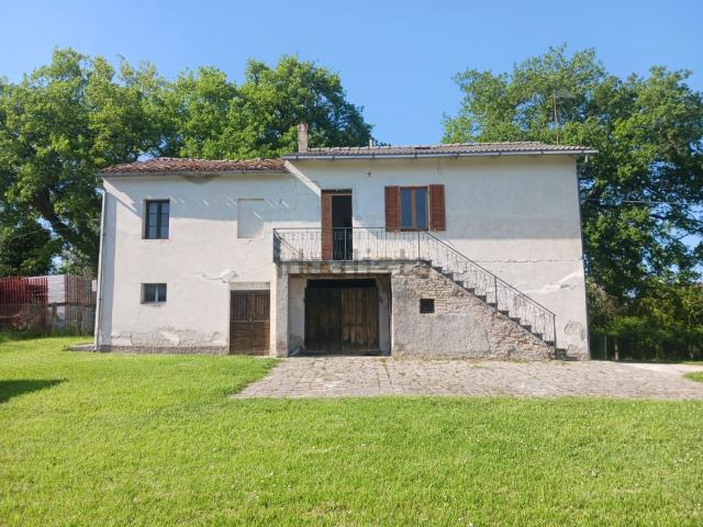 Rustico in vendita a Strada, Cingoli