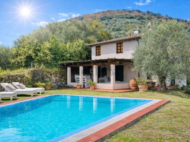Rustico in vendita a Bagni Di Lucca Ponte, Toscana