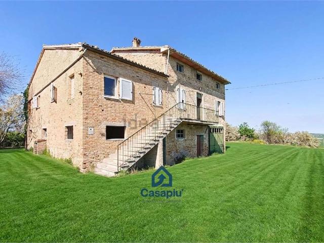 Rustico in vendita a Chiesanuova, Marche