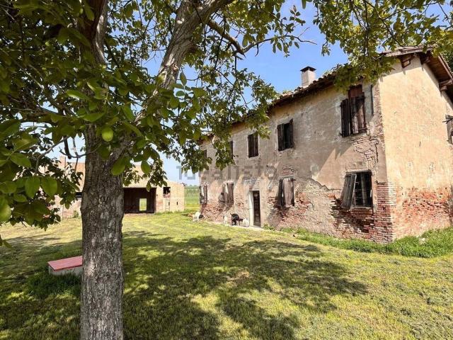 Rustico in vendita a Pieve di Cento, Bologna