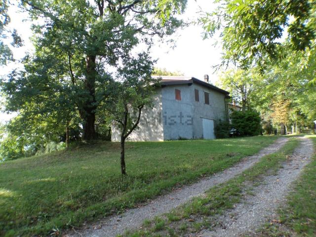 Rustico in vendita a Appennino Reggiano, Re