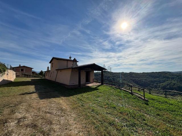 Rustico in vendita a Rocca Sinibalda, Lazio