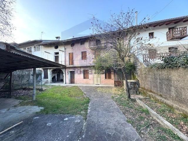 Rustico in vendita a Polcenigo, Friuli-Venezia Giulia