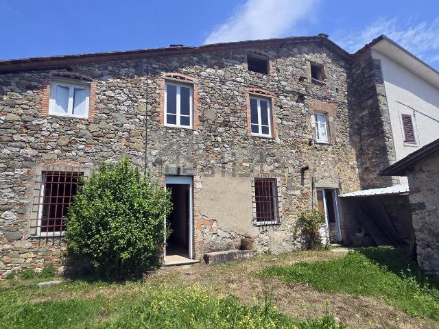 Rustico in vendita a Unione dei comuni Media Valle del Serchio, Borgo A Mozzano