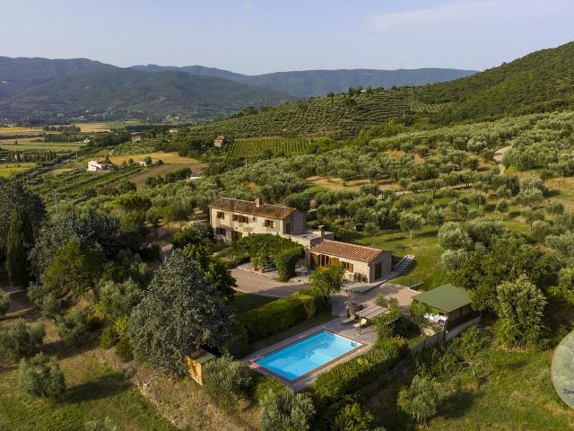 Rustico in vendita a Cortona