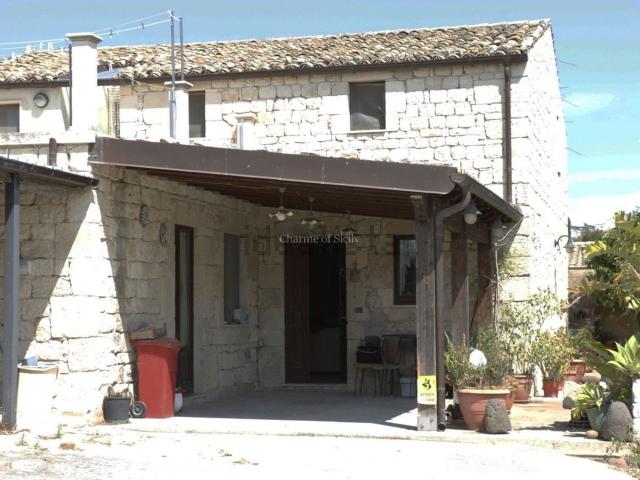 Rustico in vendita a Ragusa, Sicilia