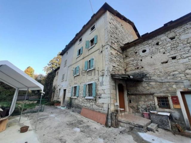 Rustico in vendita a Villio, Roverè Veronese