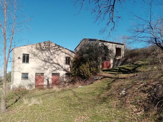 Rustico in vendita a Gildone, Molise
