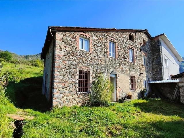 Rustico in vendita a Unione dei comuni Media Valle del Serchio, Borgo A Mozzano