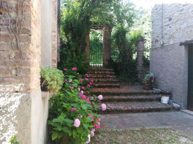 Rustico in vendita a Gropparello, Reggio Emilia