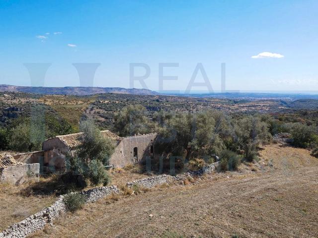 Rustico in vendita a Floridia, Sicilia