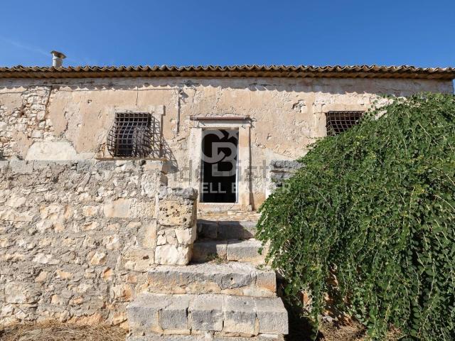 Rustico in vendita a Cava D'aliga, Sicilia
