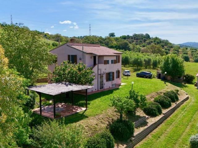Rustico in vendita a Campagnatico, Toscana