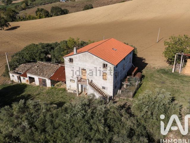 Rustico in vendita a Marche, Macerata