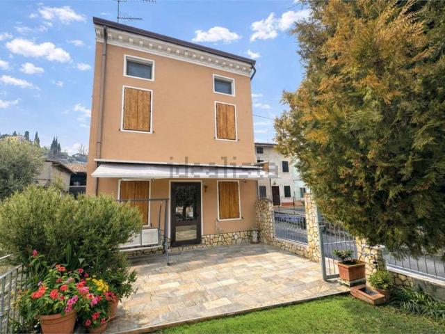 Rustico in vendita a Monteforte D'alpone, Veneto