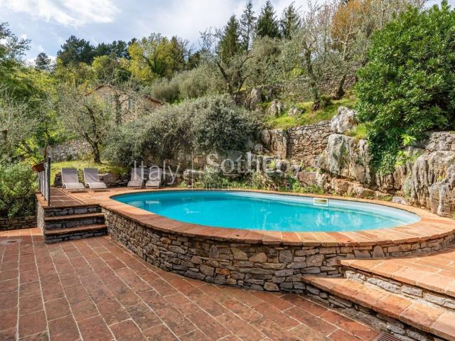 Rustico in vendita a Unione dei comuni Media Valle del Serchio, Borgo A Mozzano