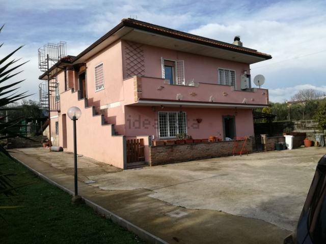 Rustico in vendita a Valle Mazzone, Roma Capitale