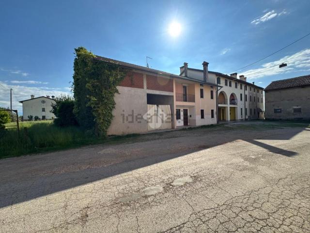 Rustico in vendita a Malo, Veneto