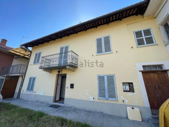 Rustico in vendita a Castiglione Tinella, Cuneo