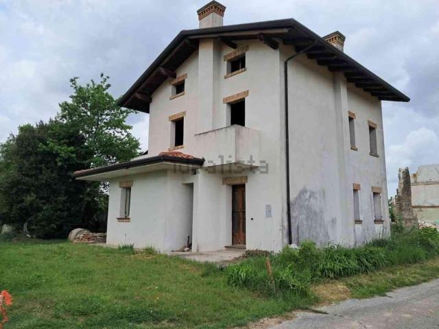 Rustico in vendita a Pramaggiore, Veneto