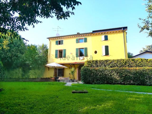 Rustico in vendita a Manodiferro, Peschiera del Garda